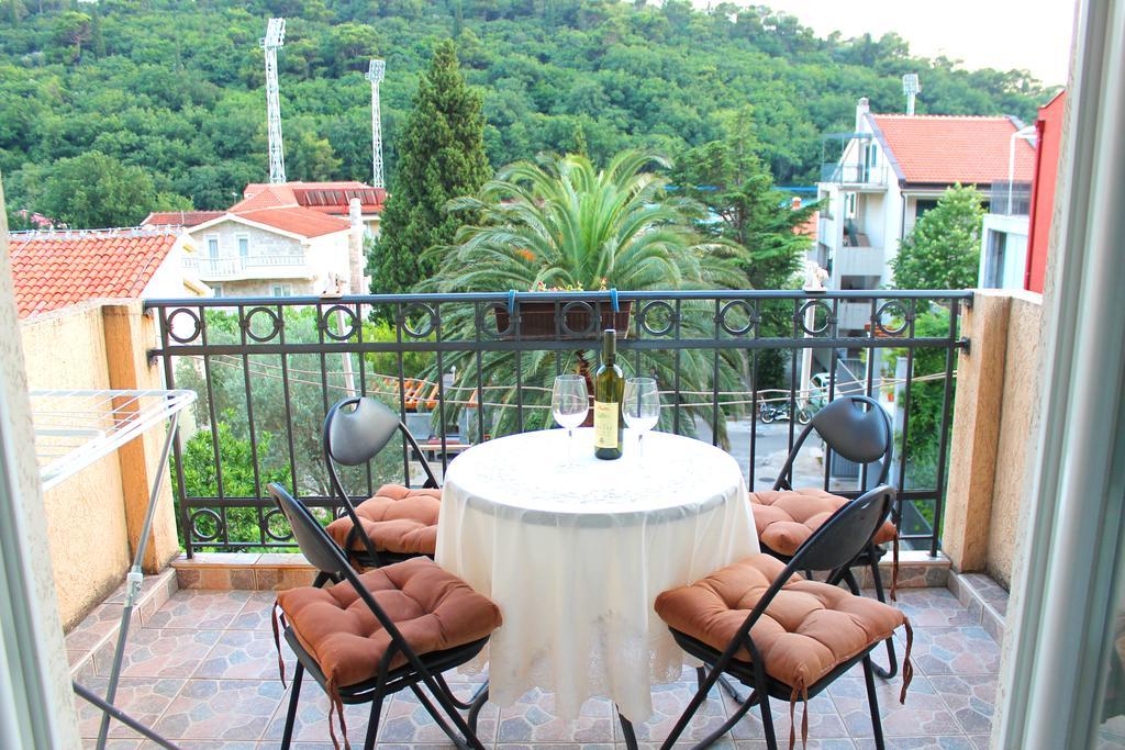 Apartments Djedovic Petrovac Exteriör bild